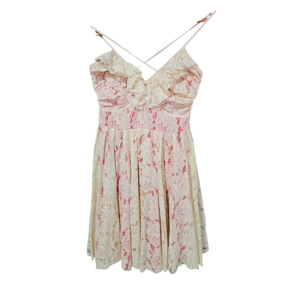 Chelsea & Violet Allover Lace Dress Coral Size S NWT